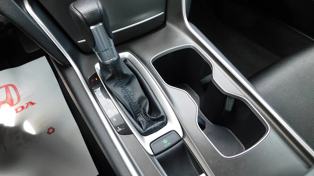 2020 Honda Accord LX Image principale