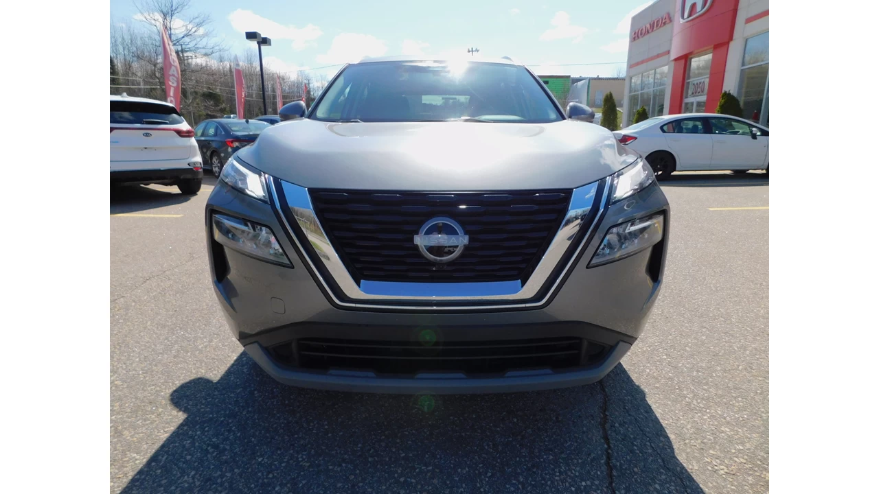 2022 Nissan Rogue SV Image principale