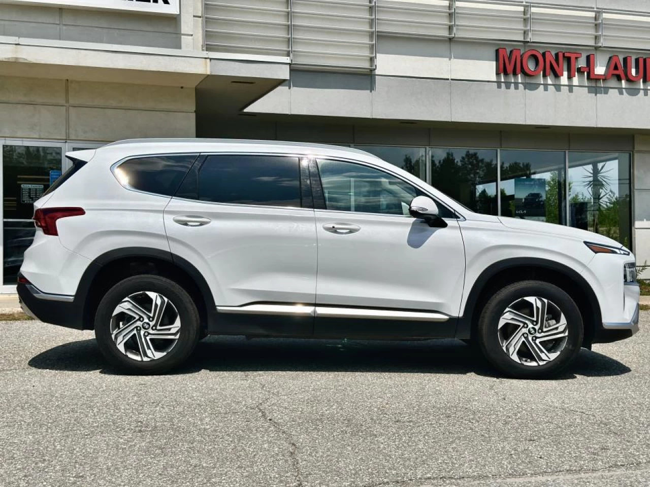 2021 Hyundai Santa Fe Preferred AWD Main Image