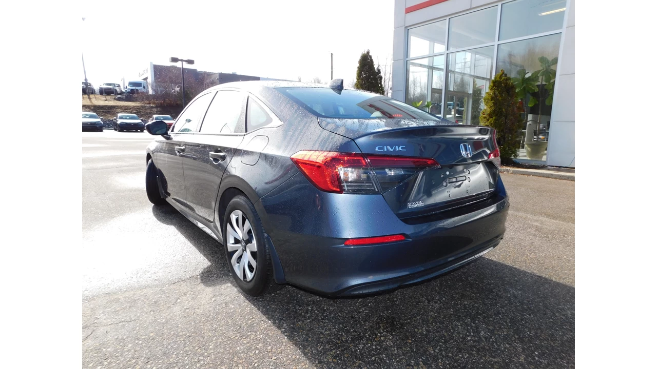 2024 Honda Civic LX-B Image principale