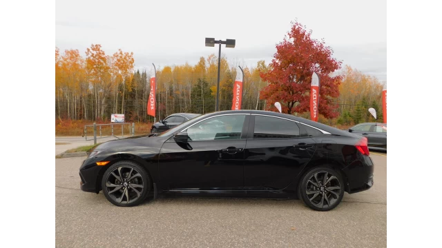 Honda Civic Sport 2021