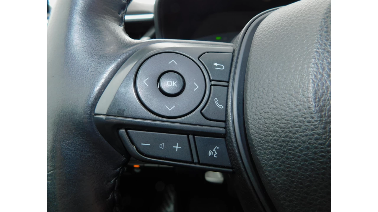 2021 Toyota Corolla LE Main Image