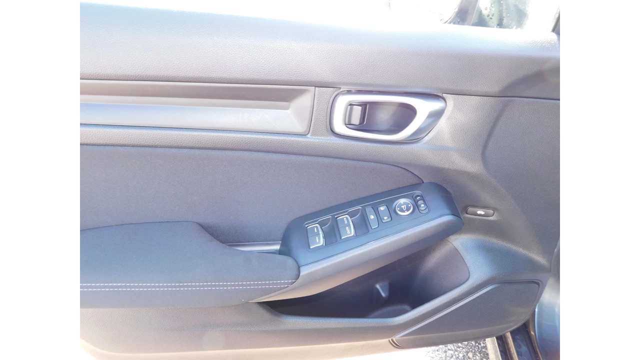 2024 Honda Civic LX-B Image principale