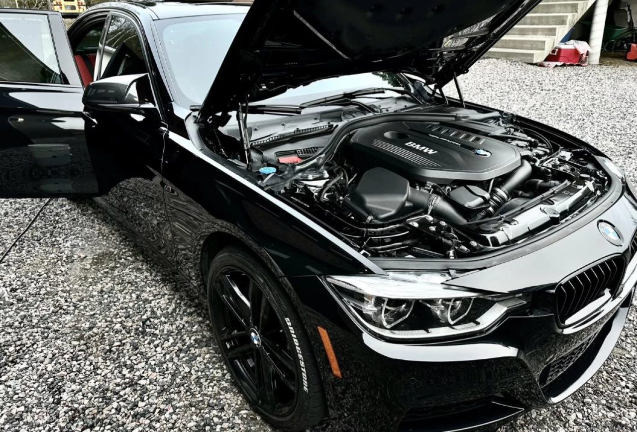 2018 BMW 3 Series Sedan Main Image