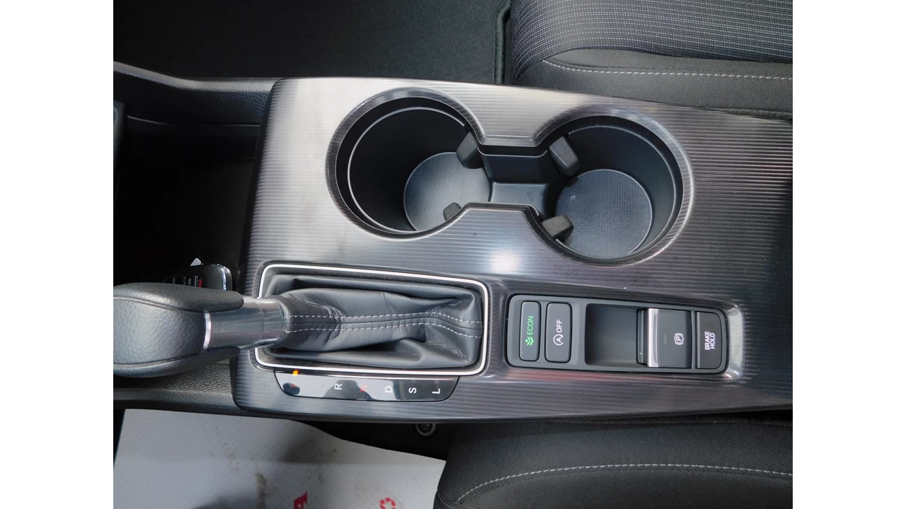 2024 Honda Civic LX-B Image principale