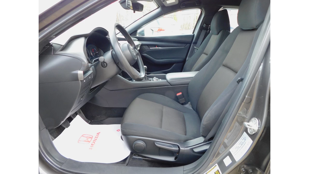 2020 Mazda 3 GX Main Image
