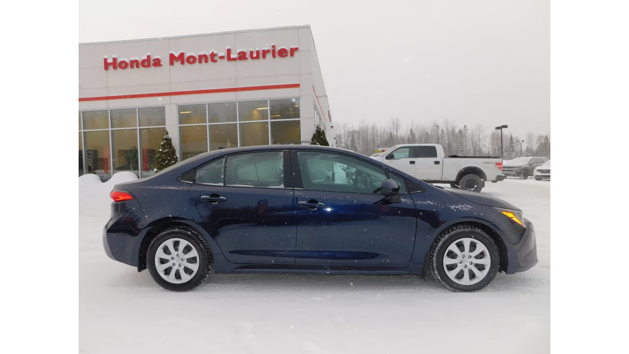 2024 Toyota Corolla LE Main Image