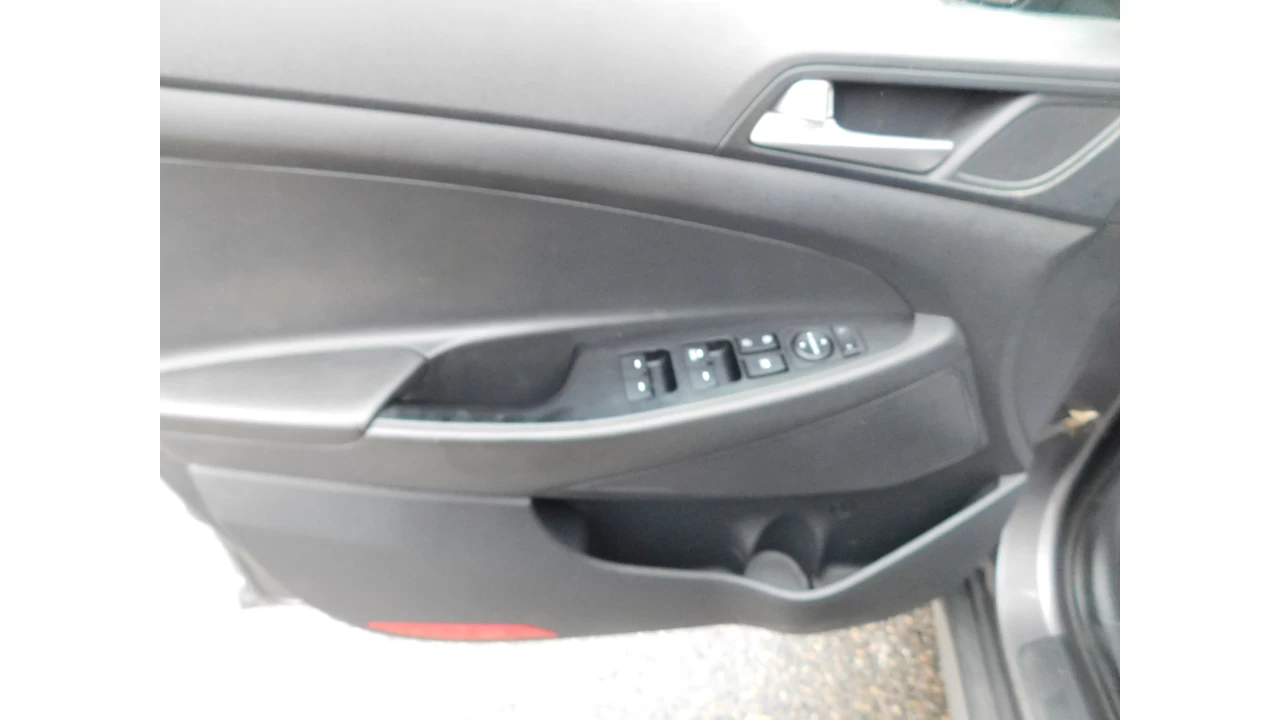 2020 Hyundai Tucson Essential Main Image