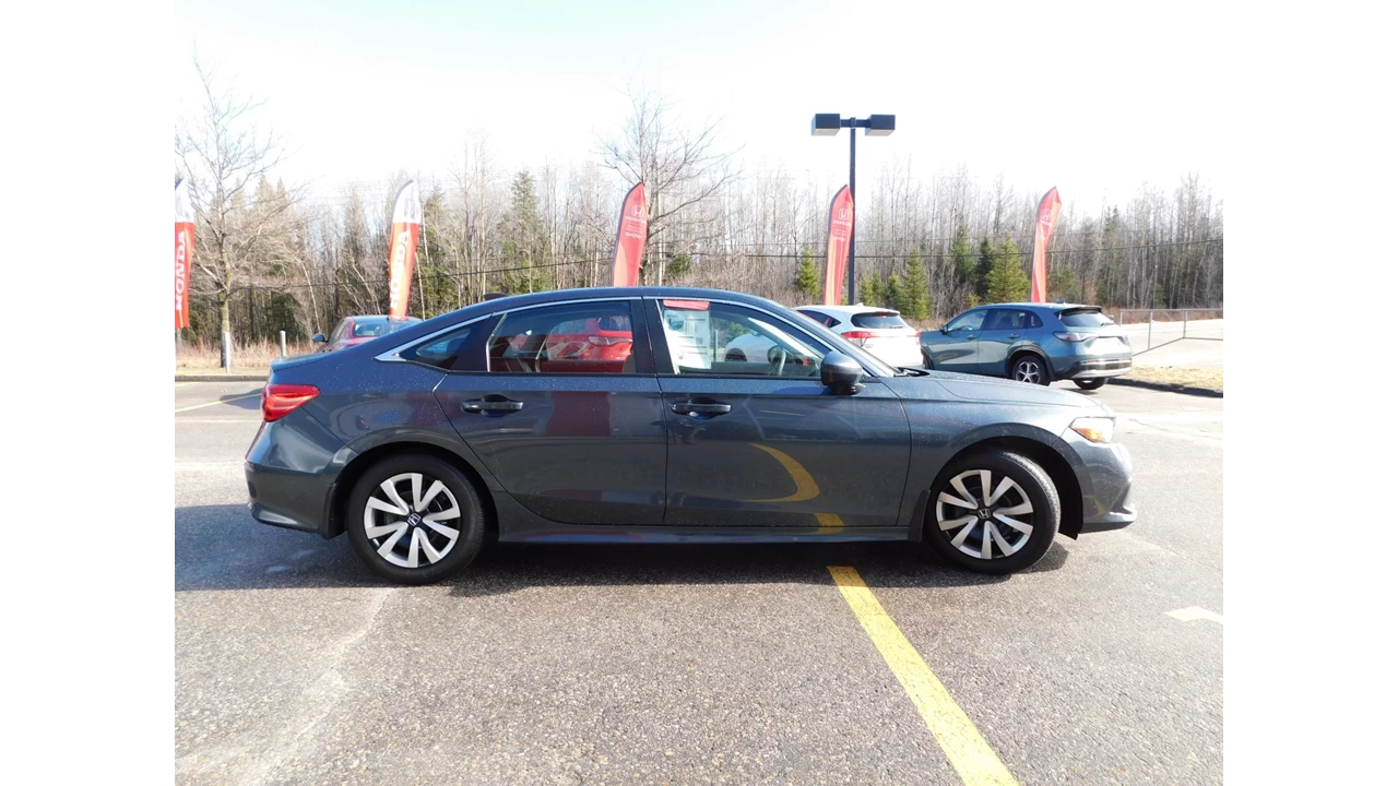 2024 Honda Civic LX-B Image principale