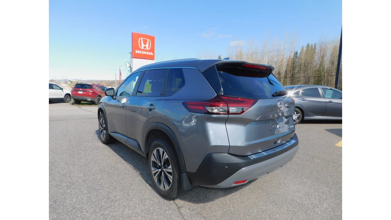 2022 Nissan Rogue SV Image principale