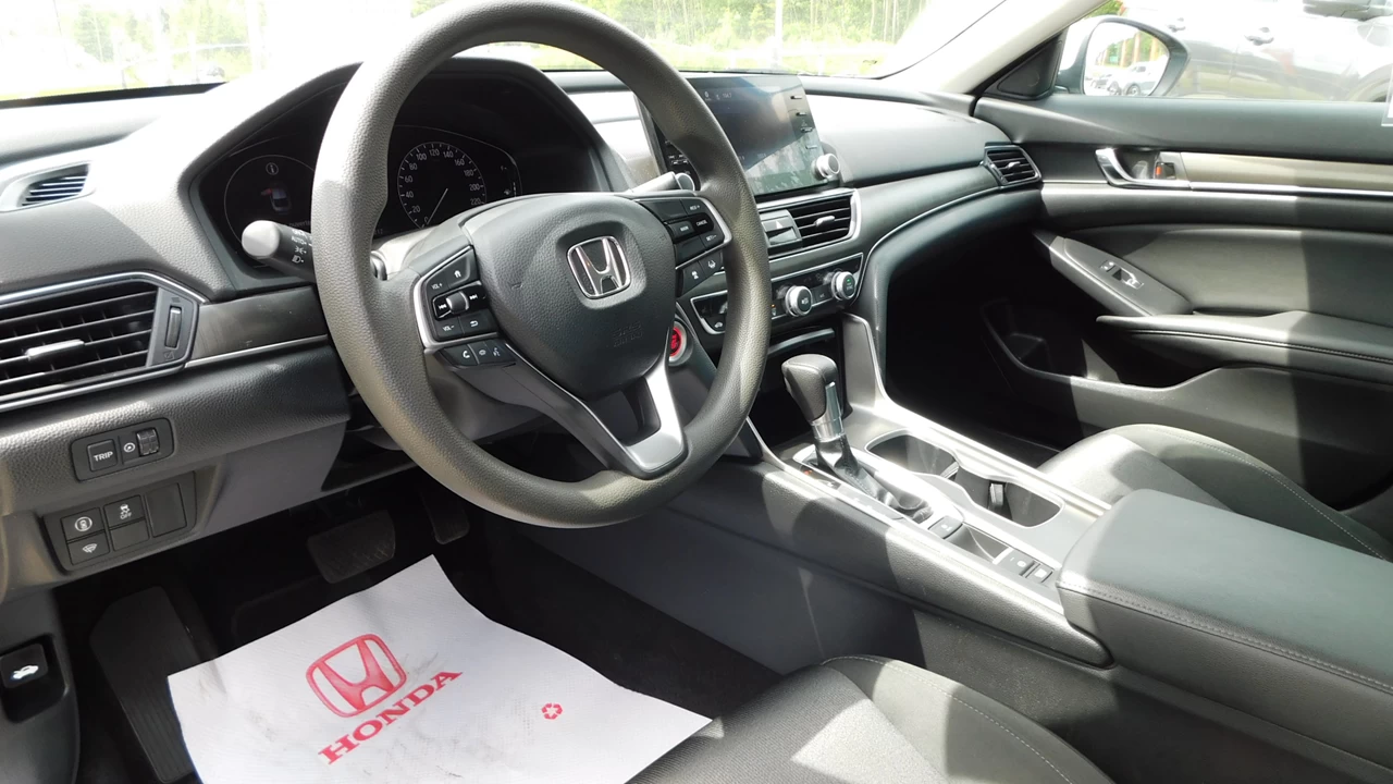 2020 Honda Accord LX Image principale