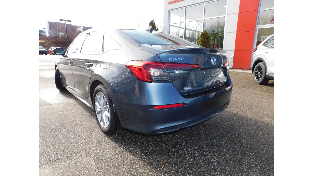 2024 Honda Civic LX-B Image principale