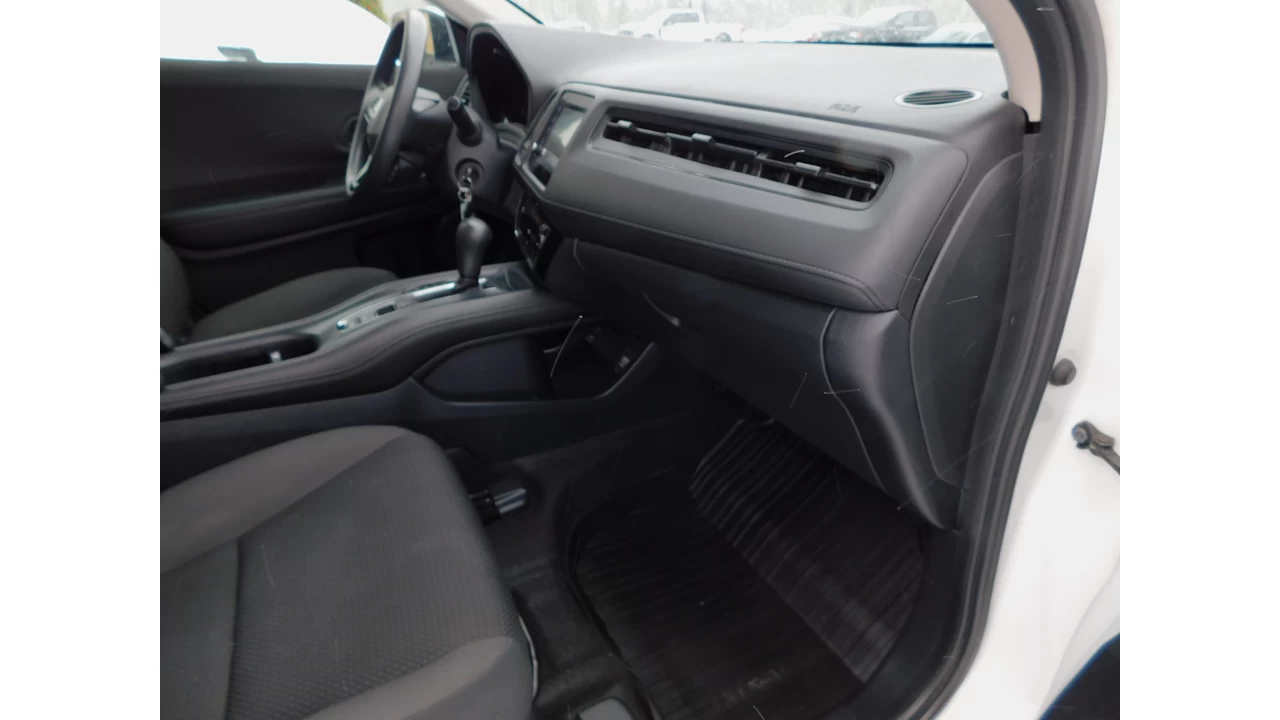 2022 Honda HR-V LX Main Image