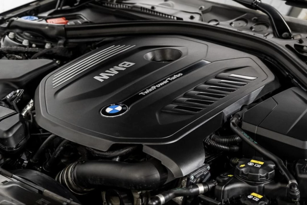 2018 BMW 3 Series Sedan Main Image