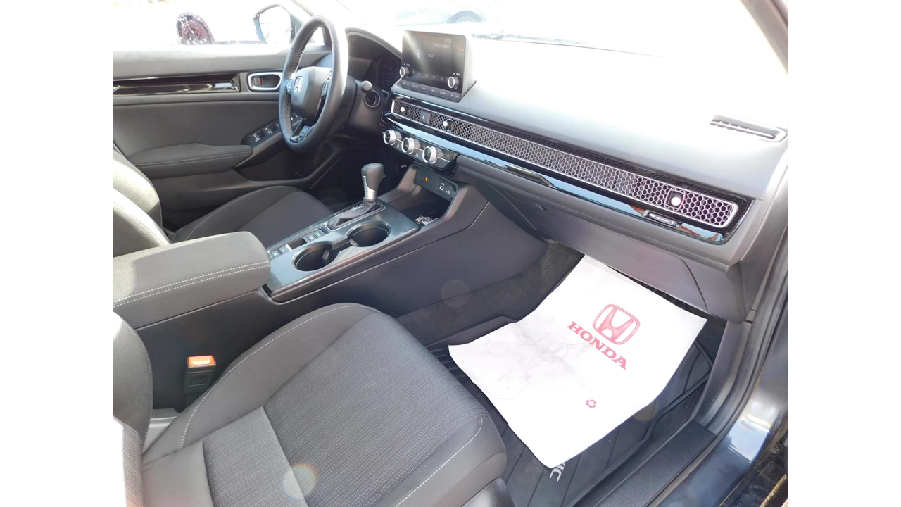2024 Honda Civic LX-B Image principale