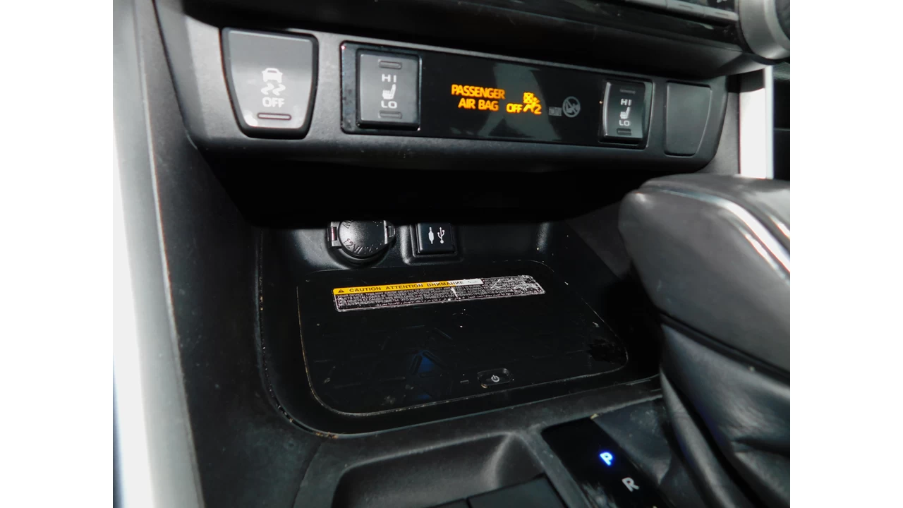 2019 Toyota RAV4 Hybrid XLE Image principale