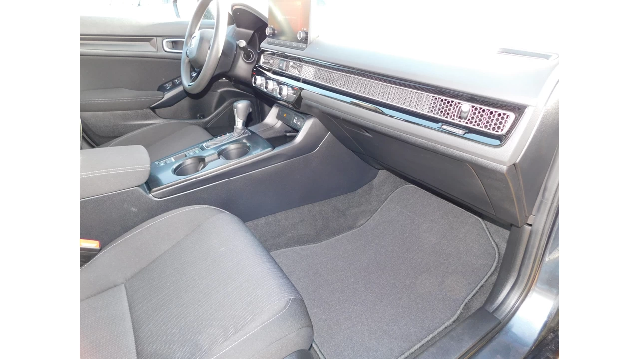 2024 Honda Civic LX-B Image principale