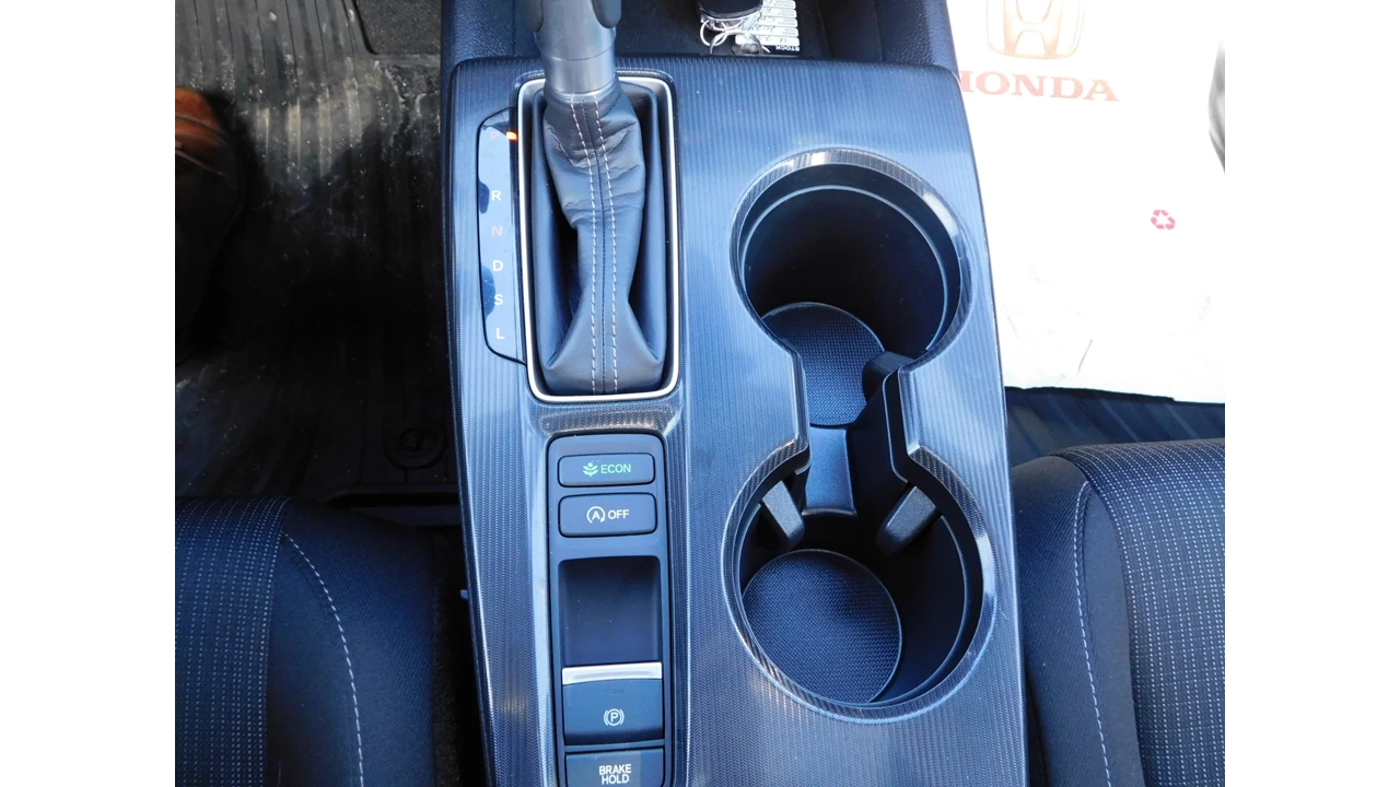 2024 Honda Civic LX-B Image principale