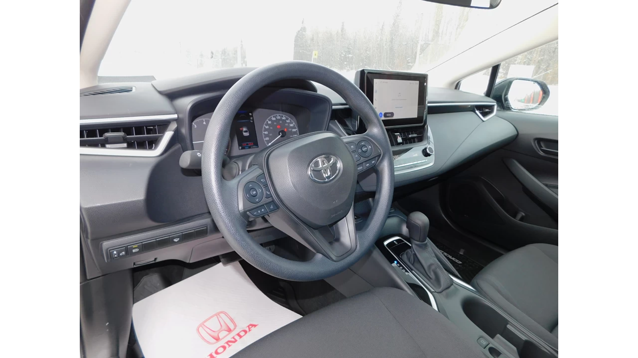 2024 Toyota Corolla LE Main Image