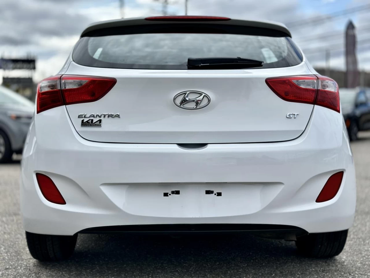 2016 Hyundai Elantra GT 5dr HB Man GLS Main Image