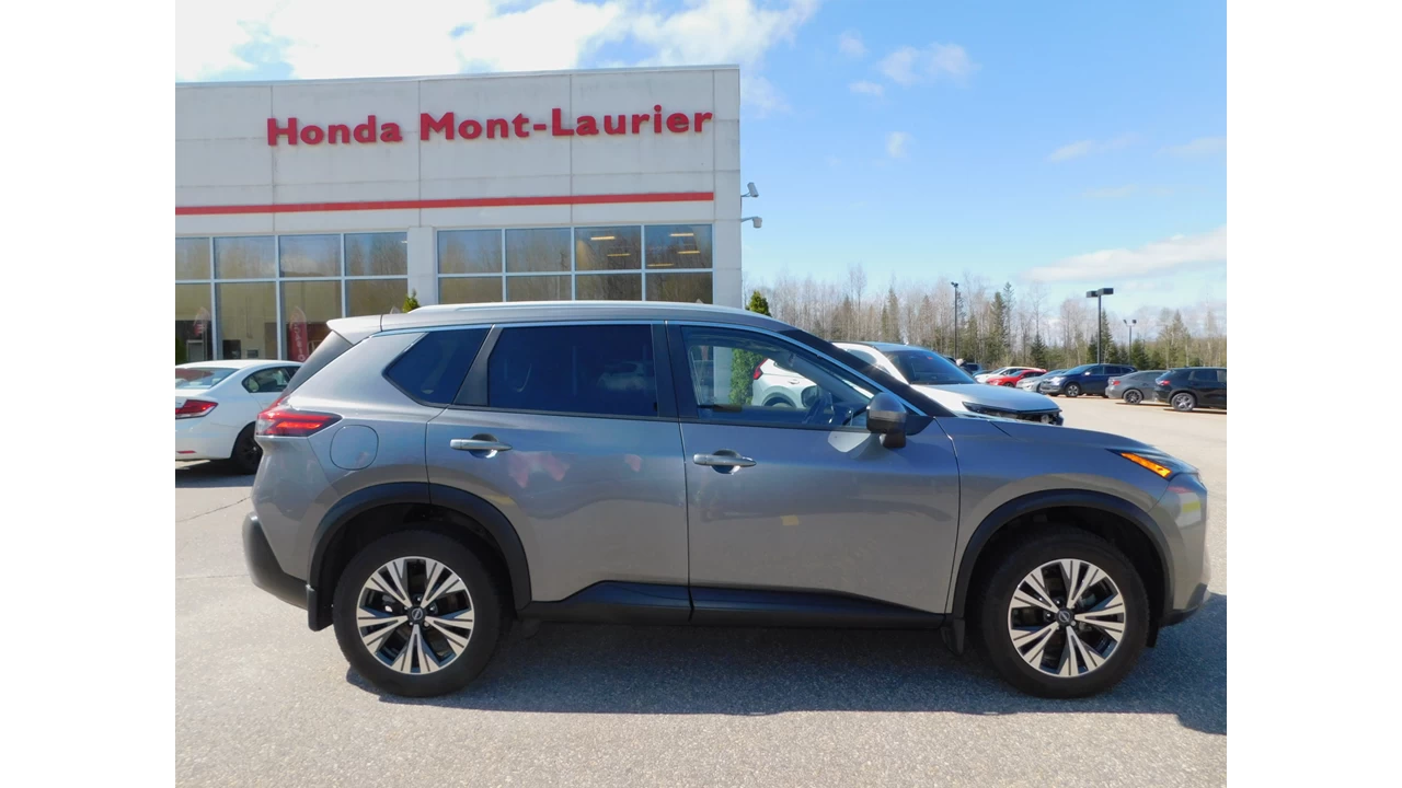 2022 Nissan Rogue SV Image principale