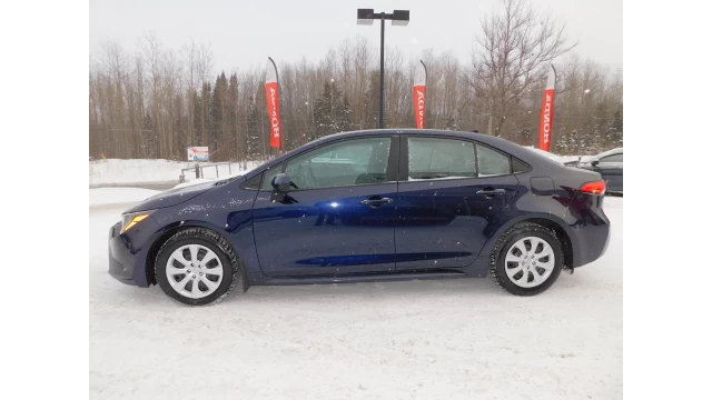 Toyota Corolla LE 2024