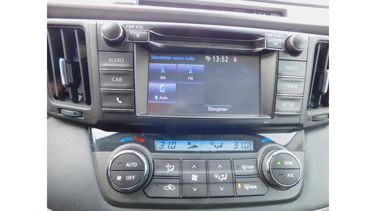 2017 Toyota RAV4 XLE Image principale